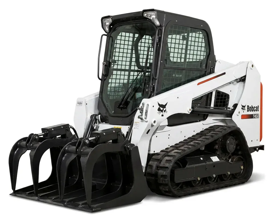 Bobcat T450 Kompaktlader für Materialtransport entlang der Zaunlinie